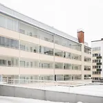 Large And Fully Equipped In Location