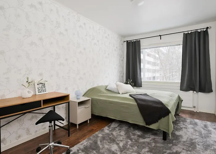 Large And Fully Equipped In Location *