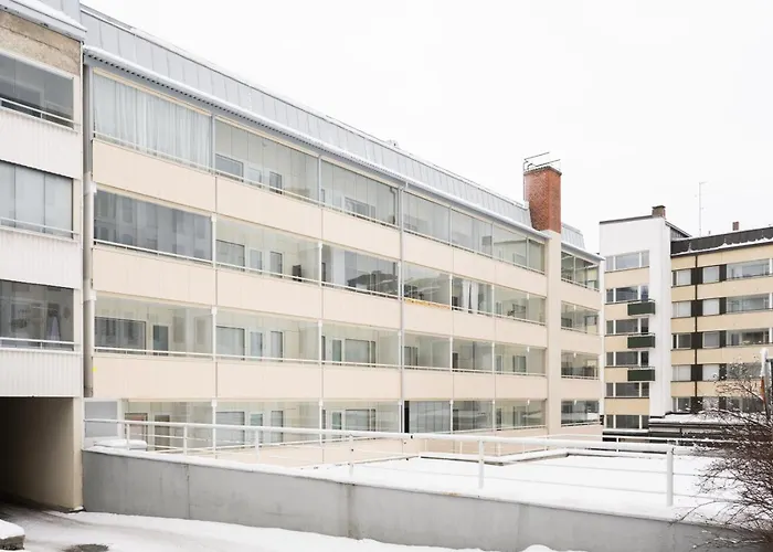 Large And Fully Equipped In Location